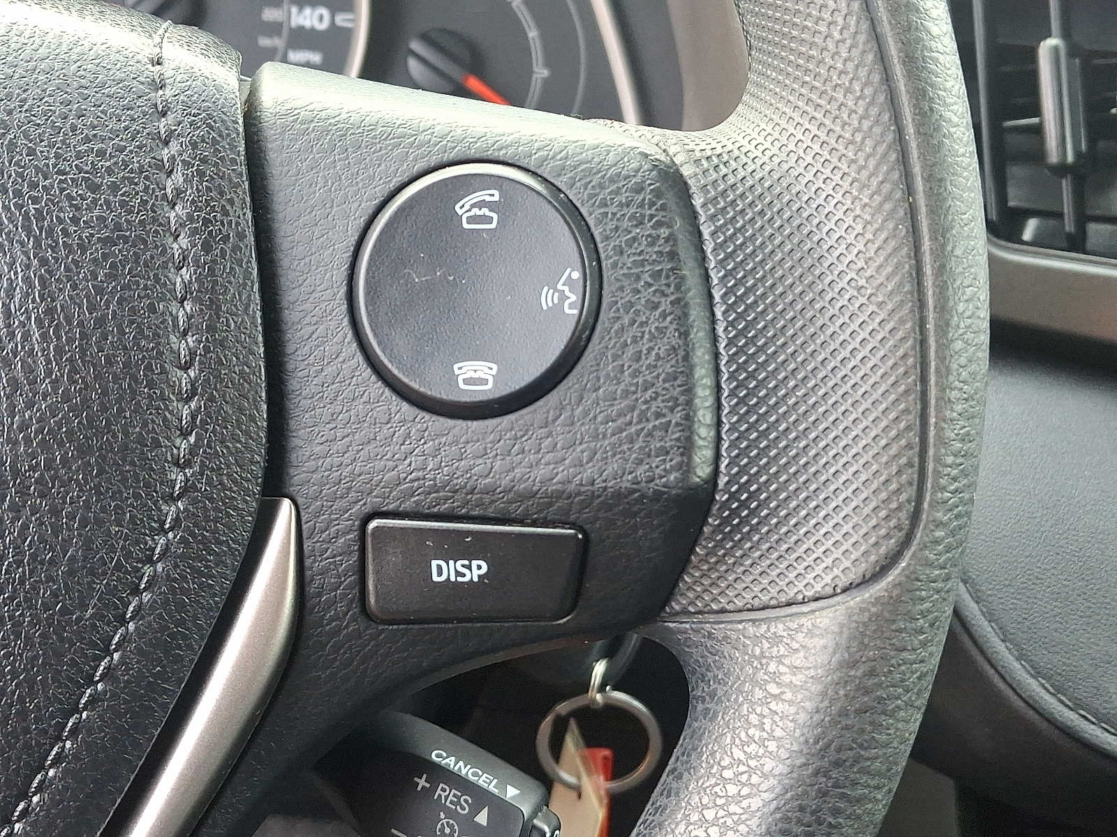 Thumbnail: 2015 Toyota RAV4 - 23