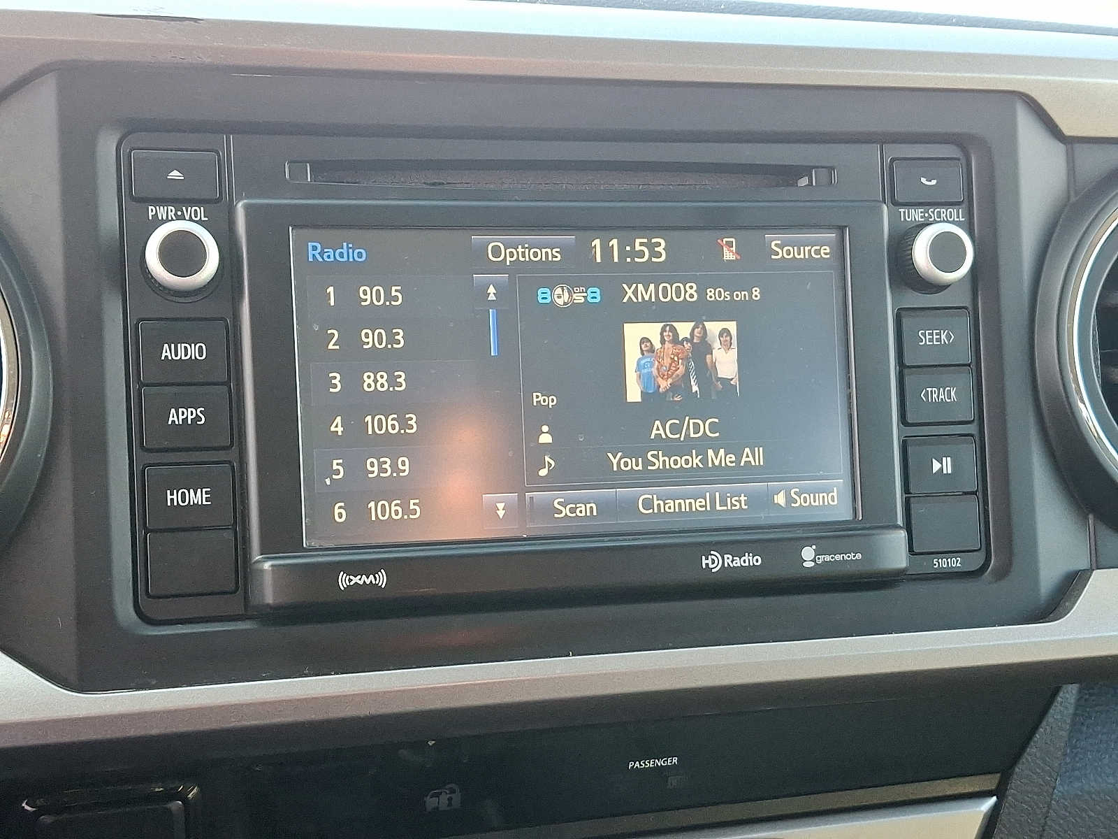 Thumbnail: 2017 Toyota Tacoma - 15