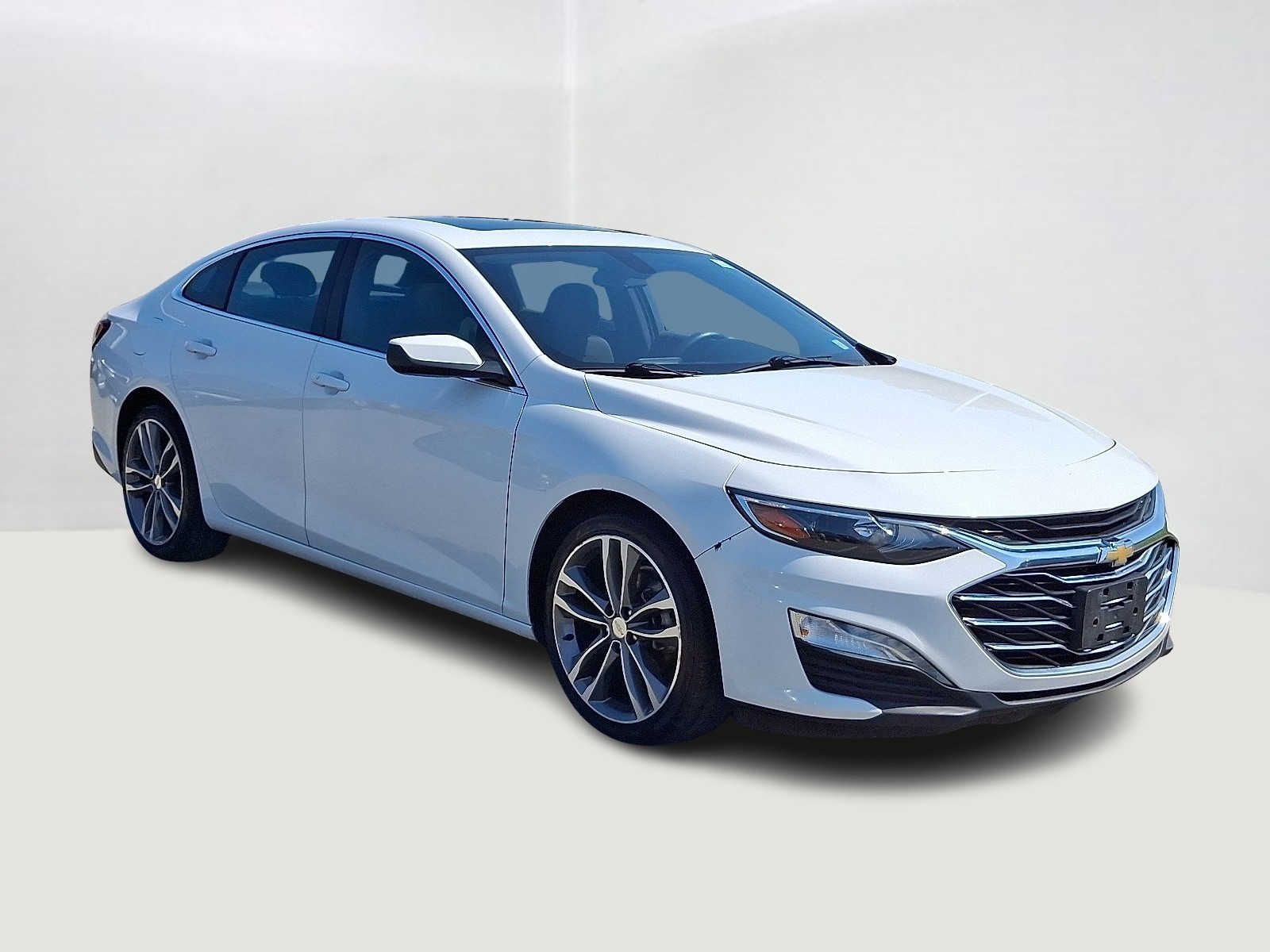 Thumbnail: 2021 Chevrolet Malibu - 4