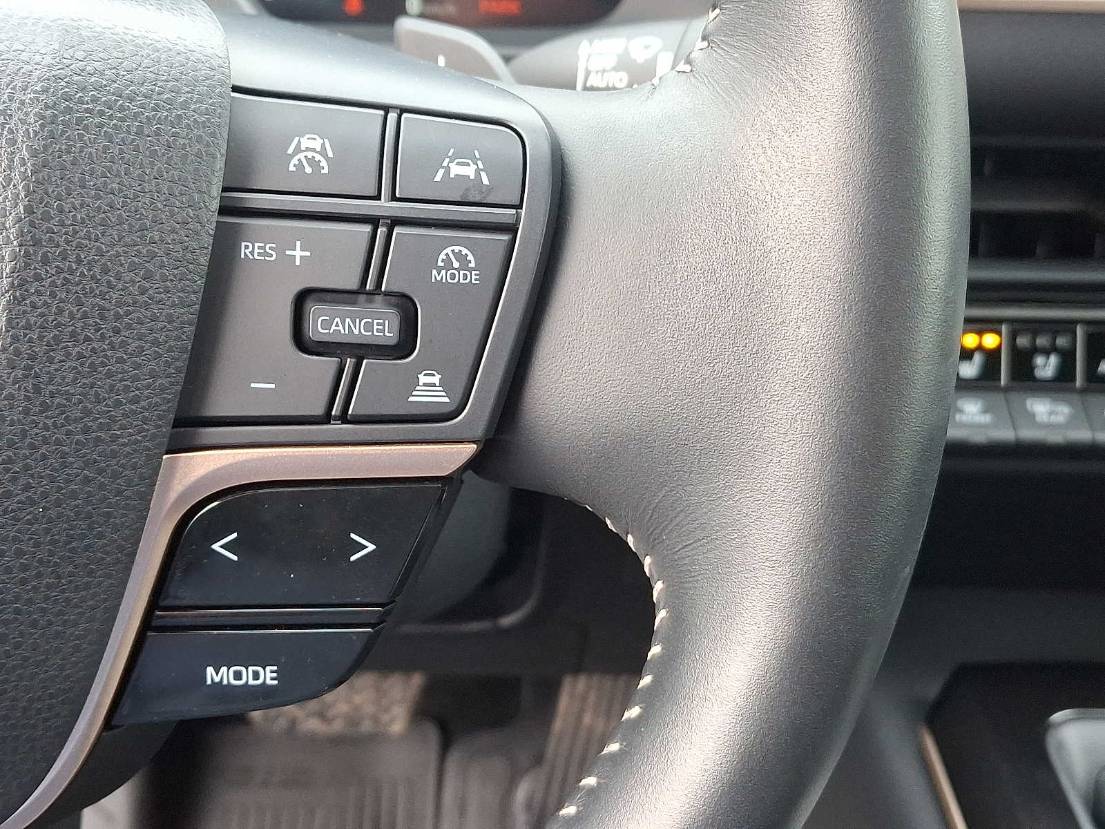 Thumbnail: 2025 Toyota Crown - 25