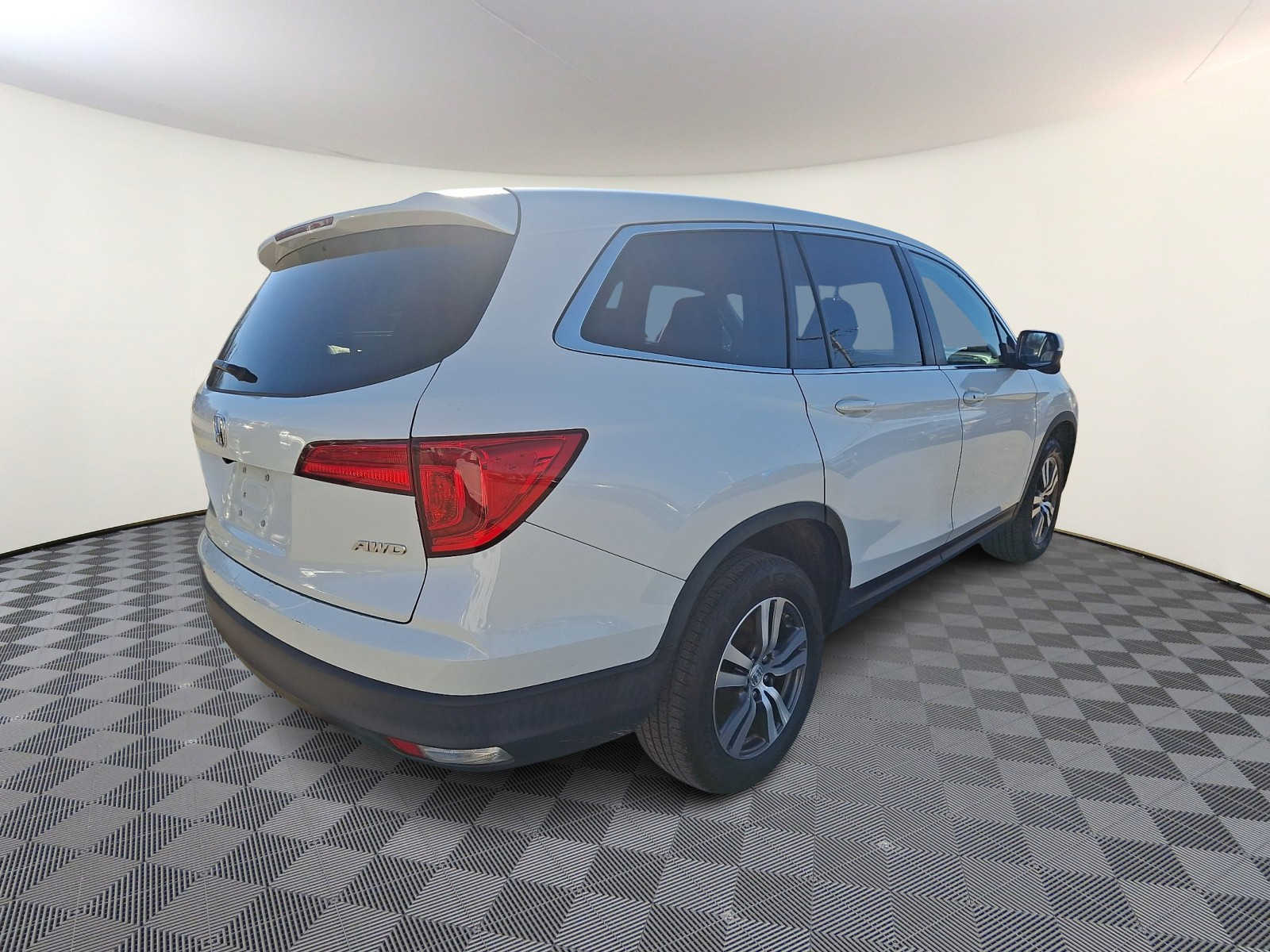 Thumbnail: 2018 Honda Pilot - 5