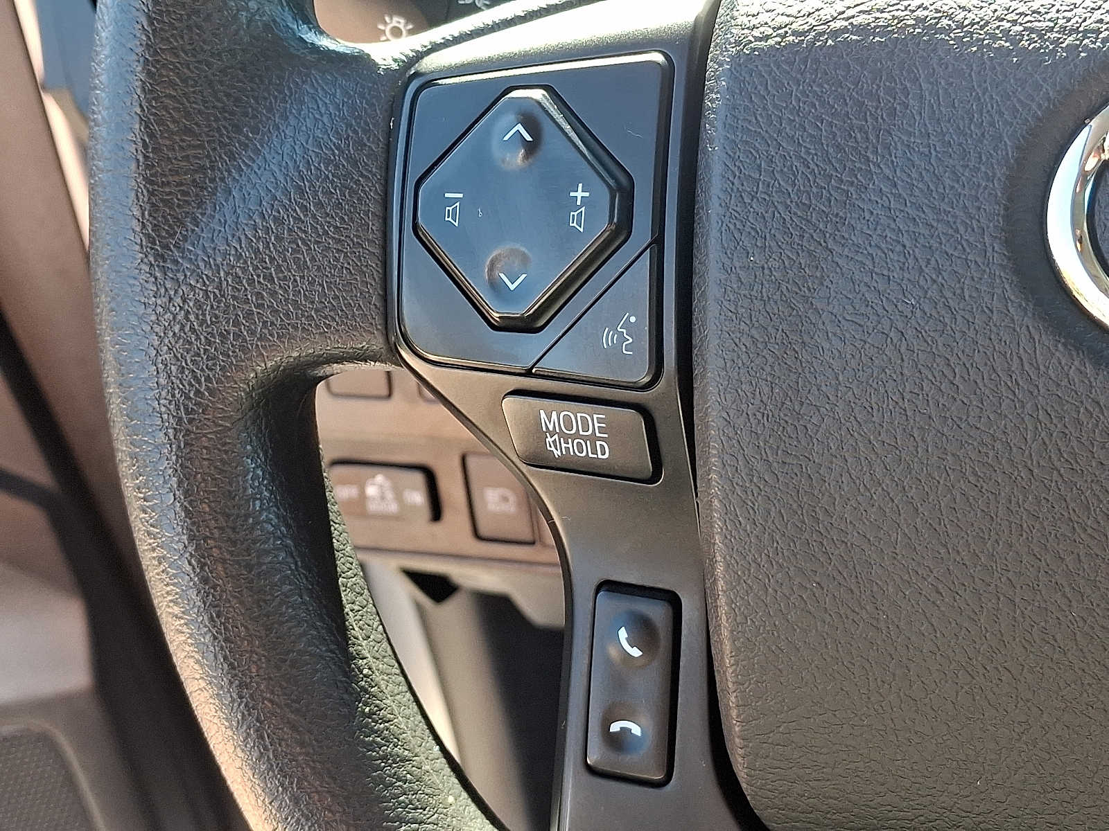 Thumbnail: 2022 Toyota Tacoma - 20