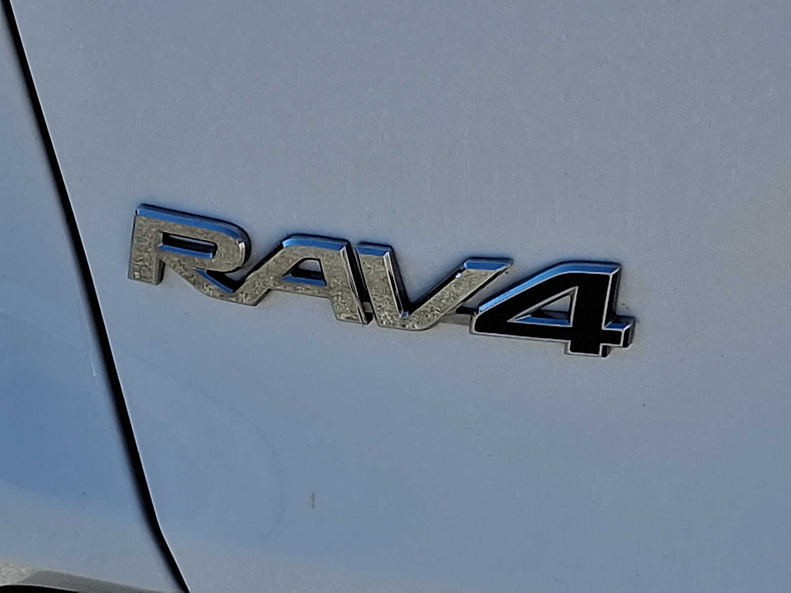 Thumbnail: 2020 Toyota RAV4 - 32
