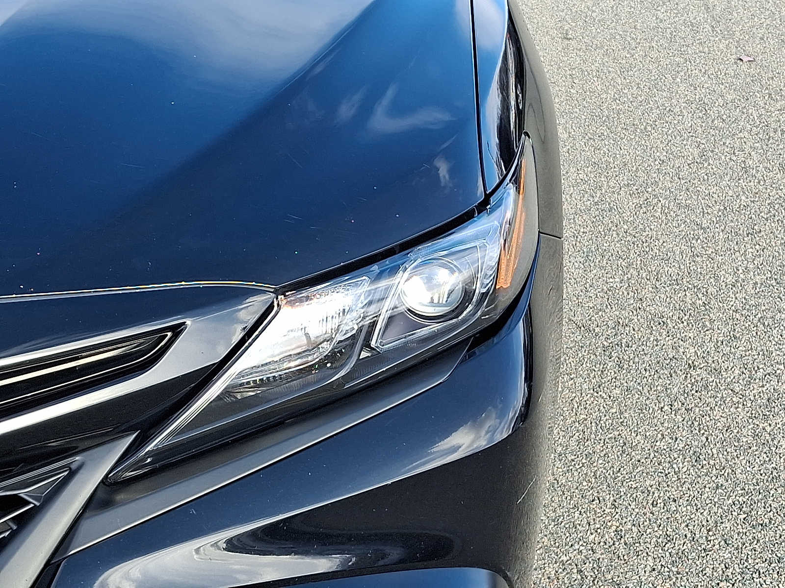 Thumbnail: 2023 Toyota Camry - 12