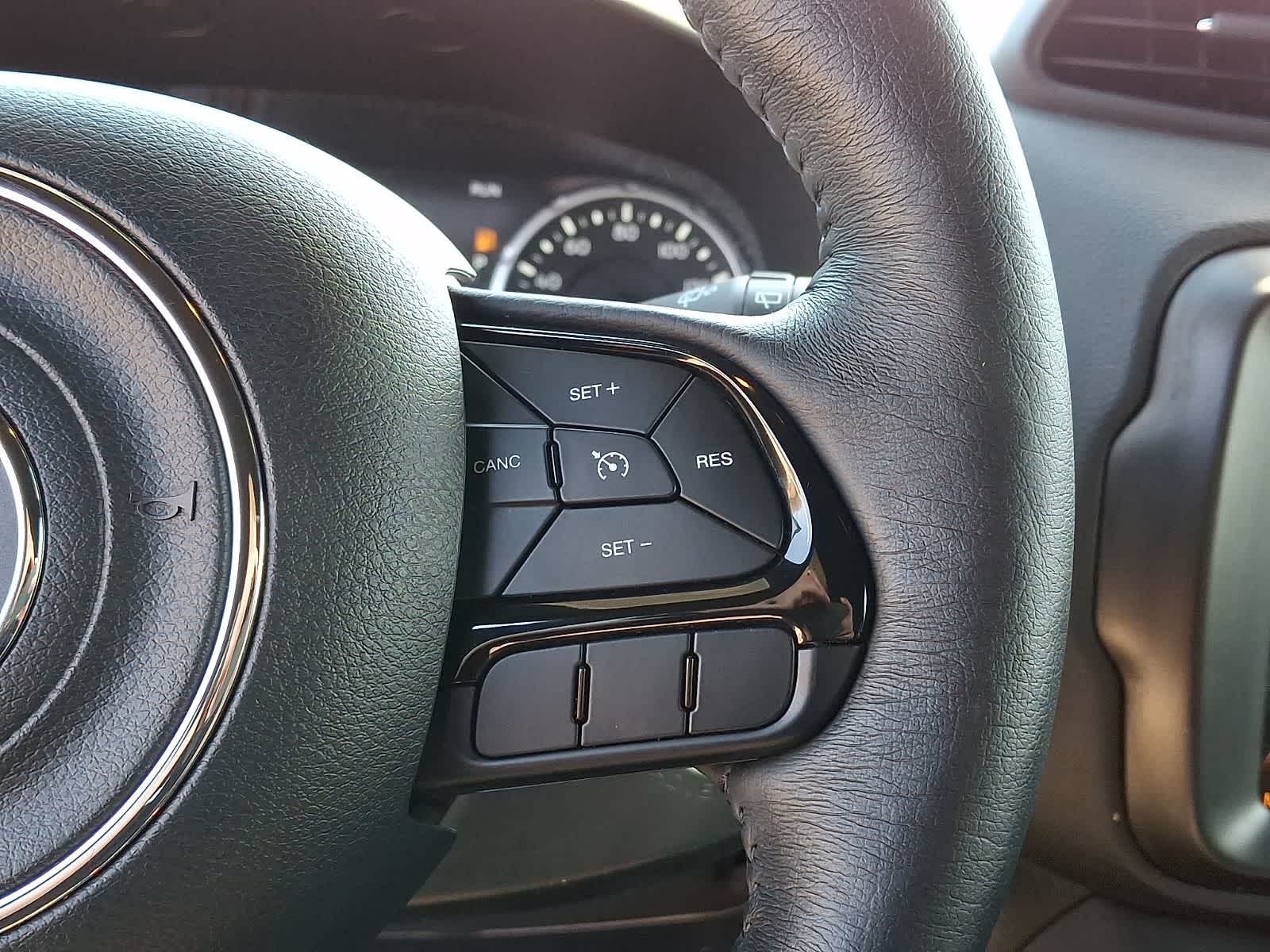 Thumbnail: 2022 Jeep Renegade - 24