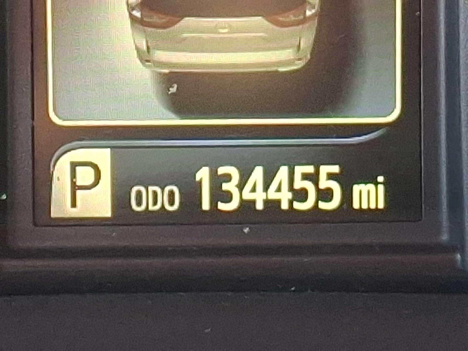 Thumbnail: 2015 Toyota Sienna - 25