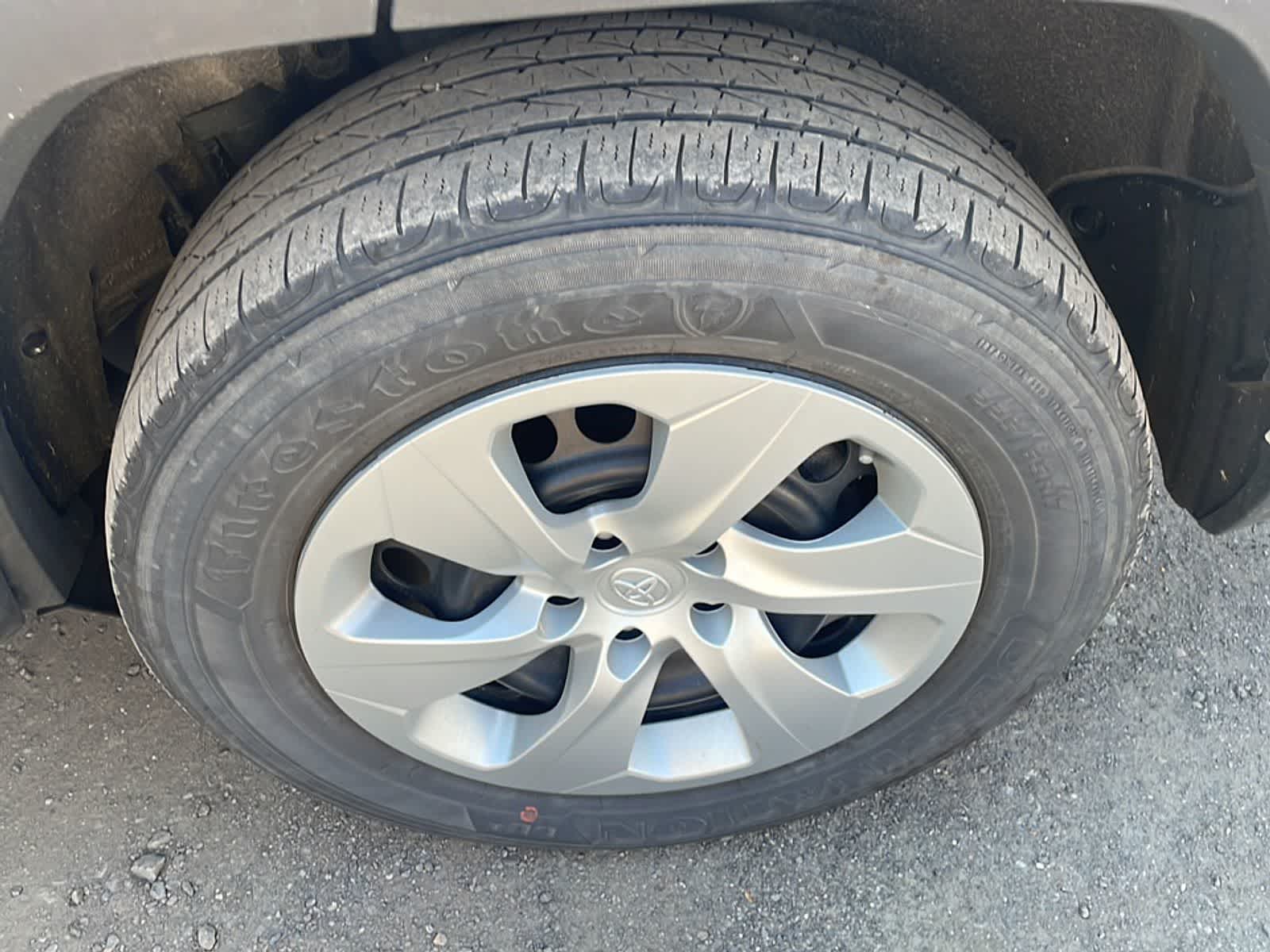 Thumbnail: 2022 Toyota RAV4 - 20