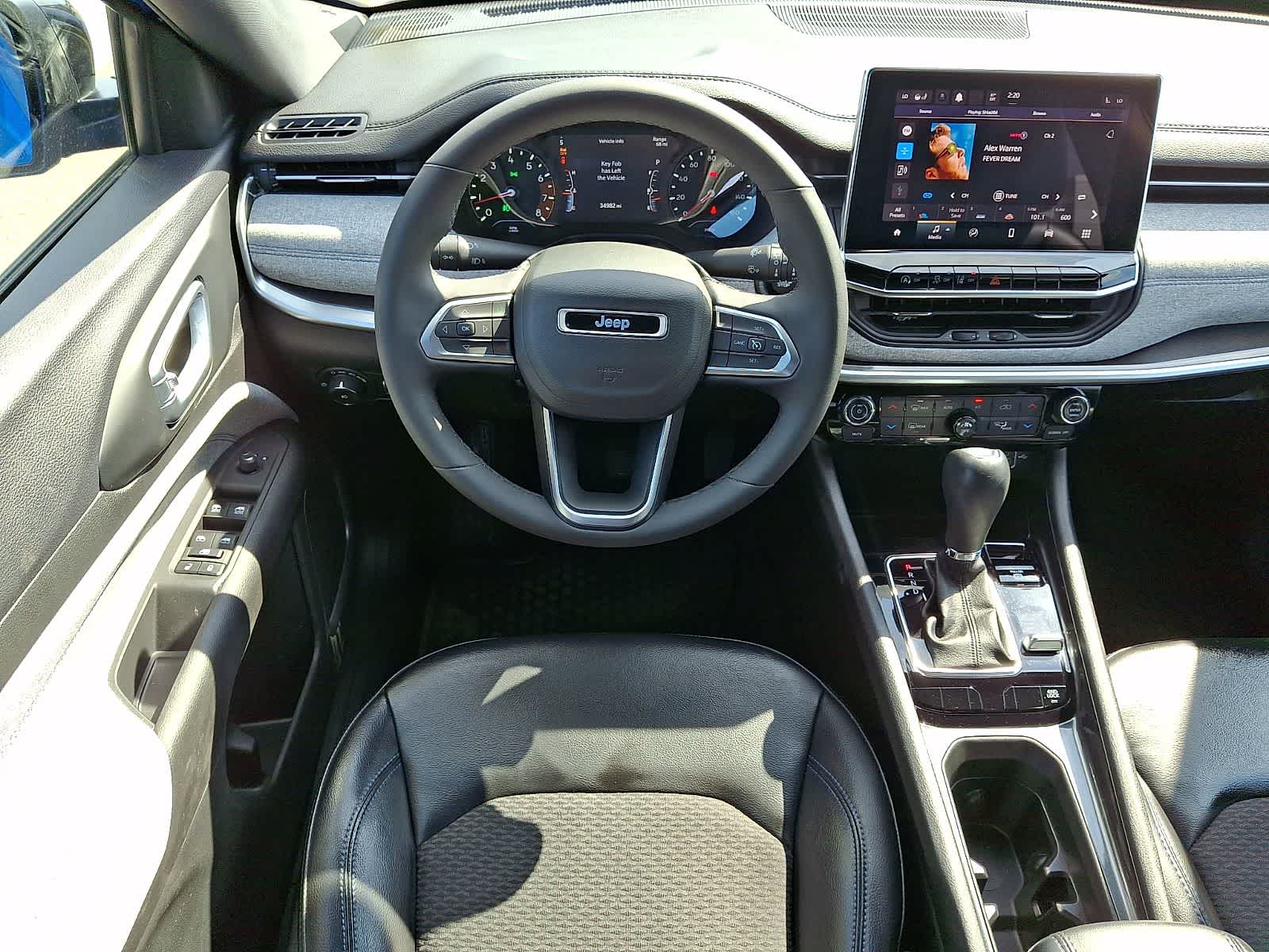 Thumbnail: 2023 Jeep Compass - 11