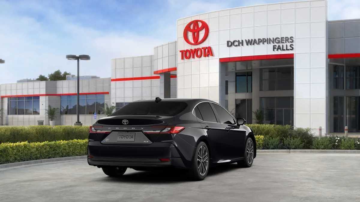 Thumbnail: 2026 Toyota Camry - 11