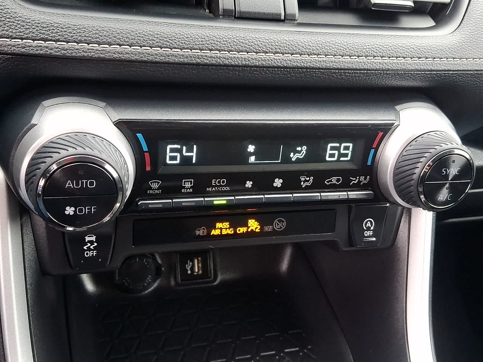 Thumbnail: 2025 Toyota RAV4 - 18