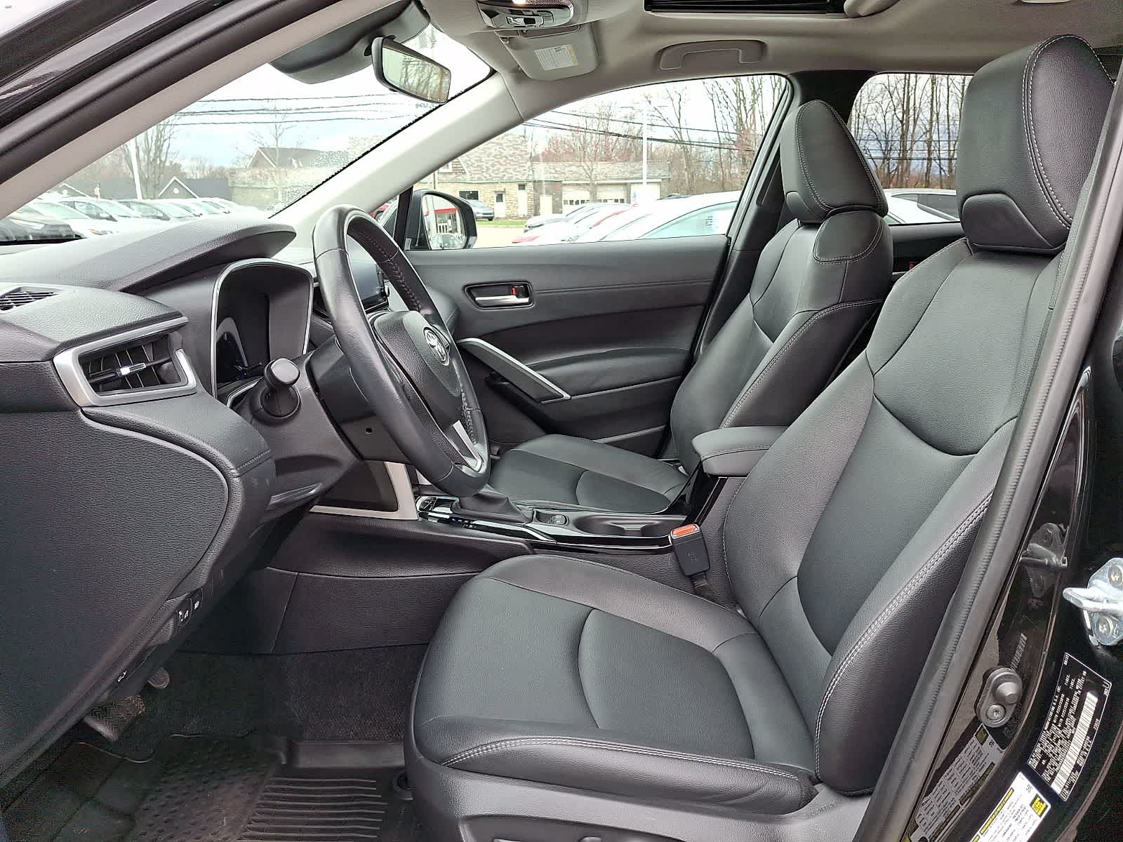 Thumbnail: 2022 Toyota Corolla Cross - 16