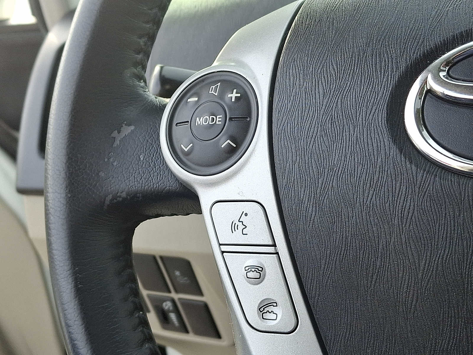 Thumbnail: 2010 Toyota Prius - 24