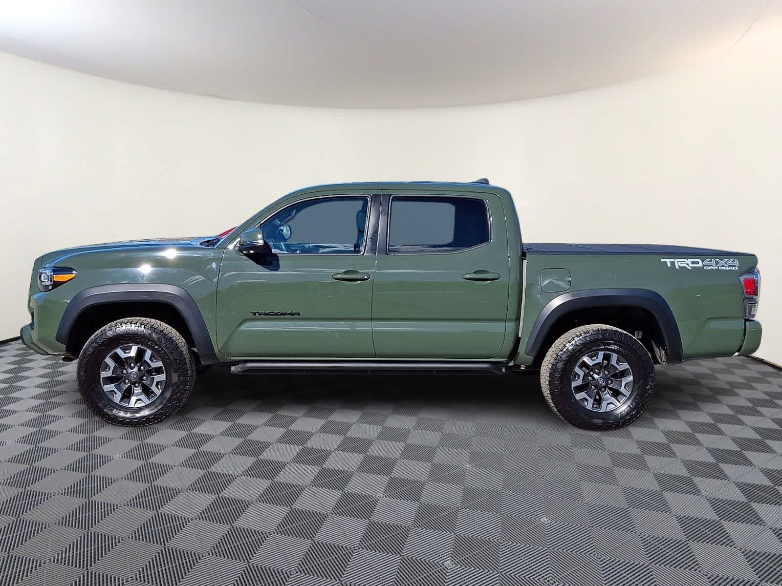 Thumbnail: 2021 Toyota Tacoma - 10