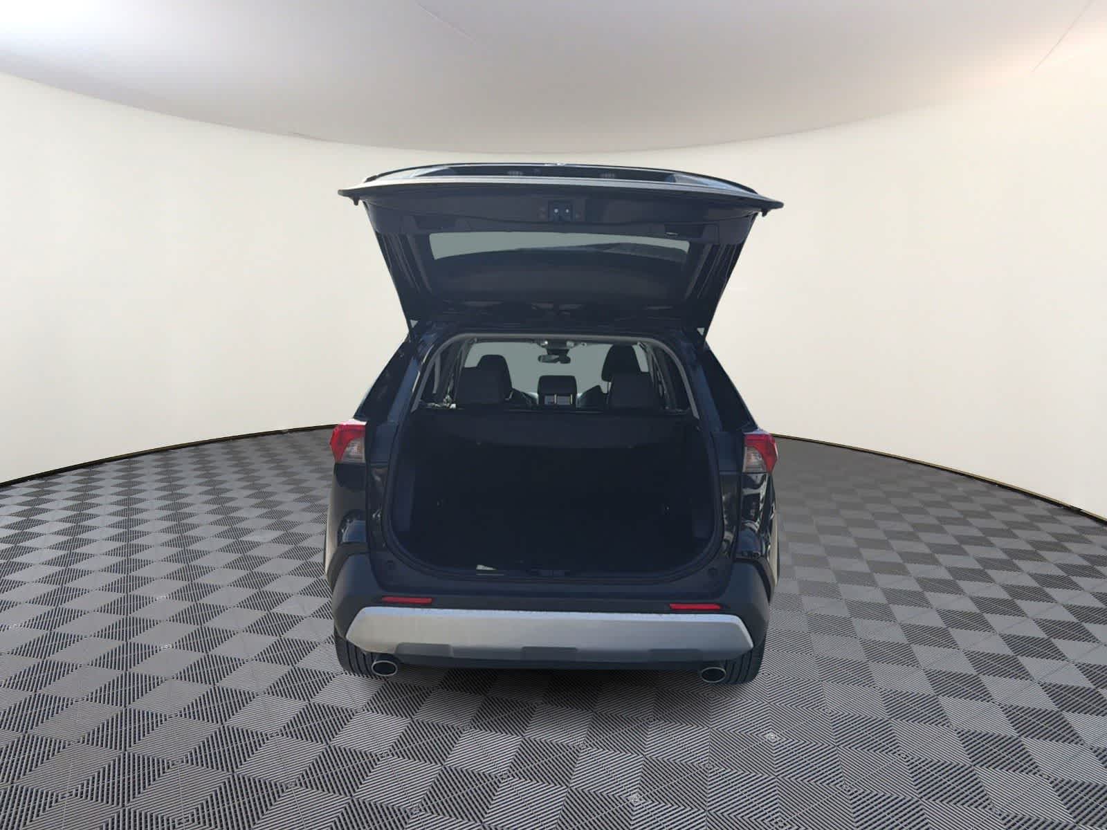 Thumbnail: 2024 Toyota RAV4 - 9