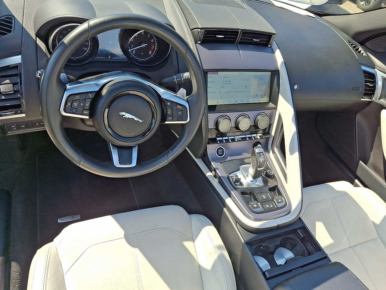 Thumbnail: 2020 Jaguar F-Type - 11