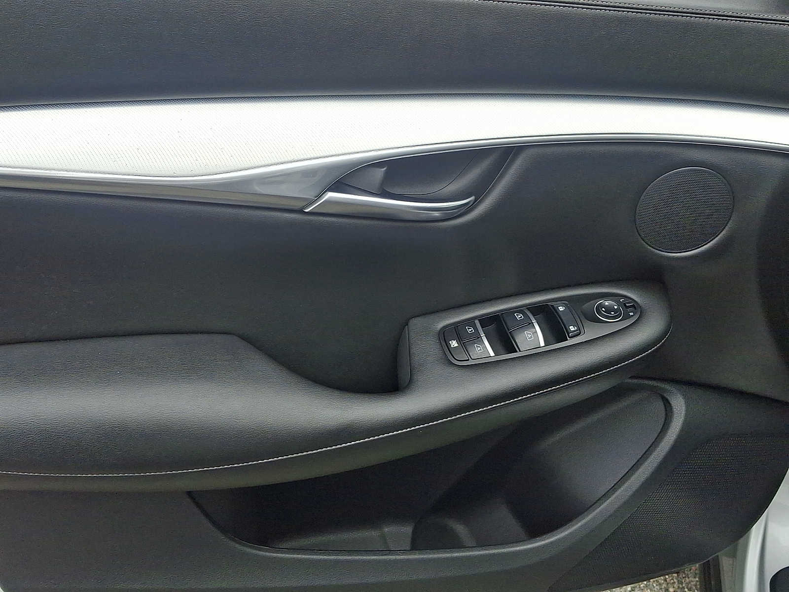 Thumbnail: 2019 INFINITI QX50 - 13