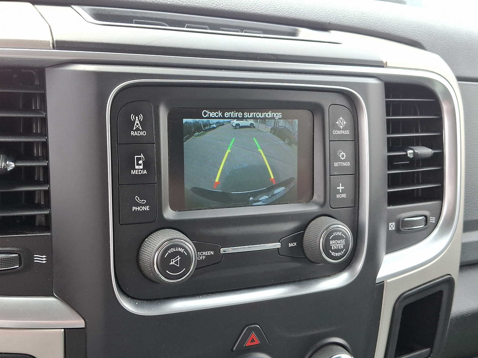 2019 RAM 1500 Classic SLT 18
