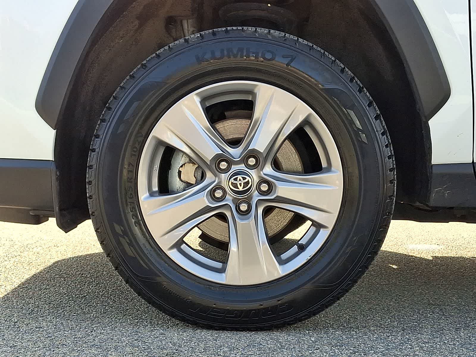 Thumbnail: 2024 Toyota RAV4 - 11