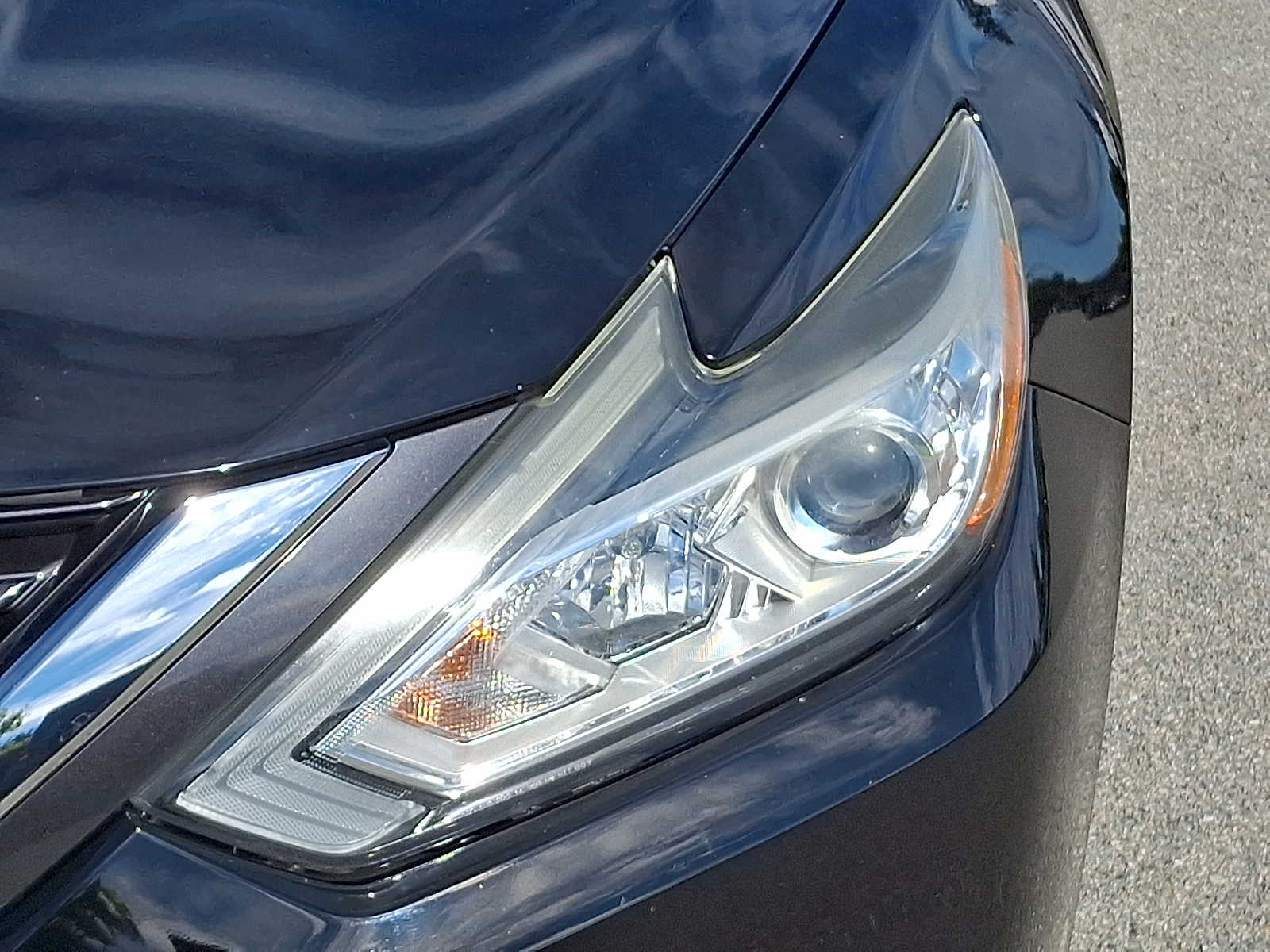 Thumbnail: 2016 Nissan Altima - 10