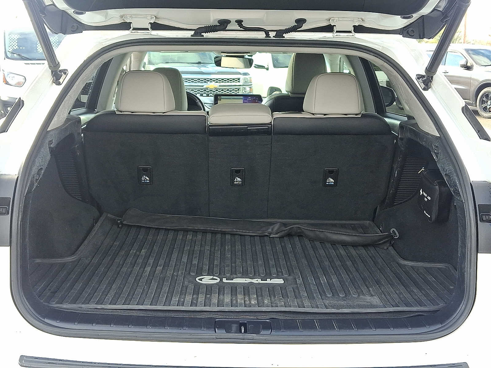 Thumbnail: 2019 Lexus RX - 30