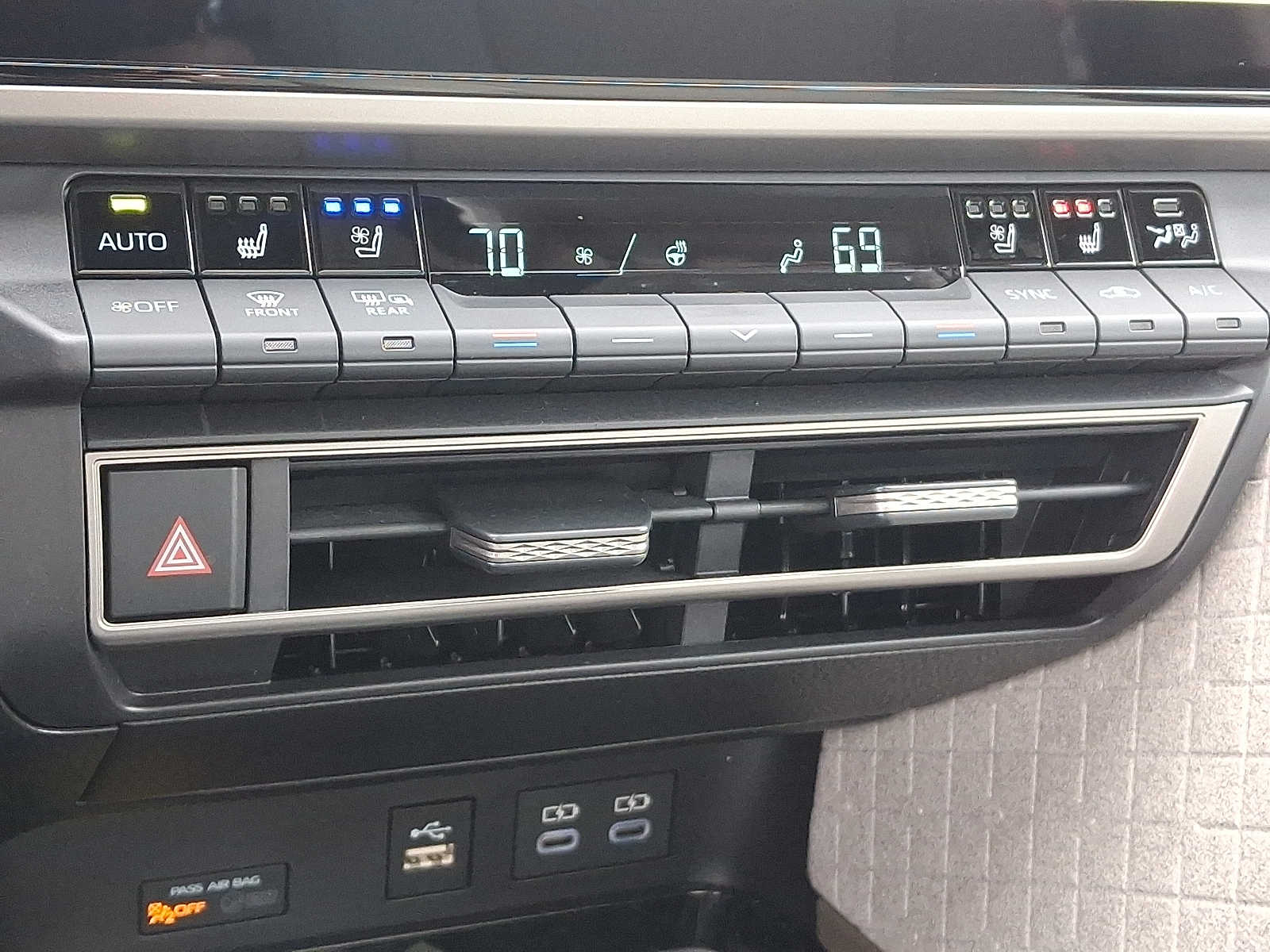 Thumbnail: 2025 Toyota Camry - 19