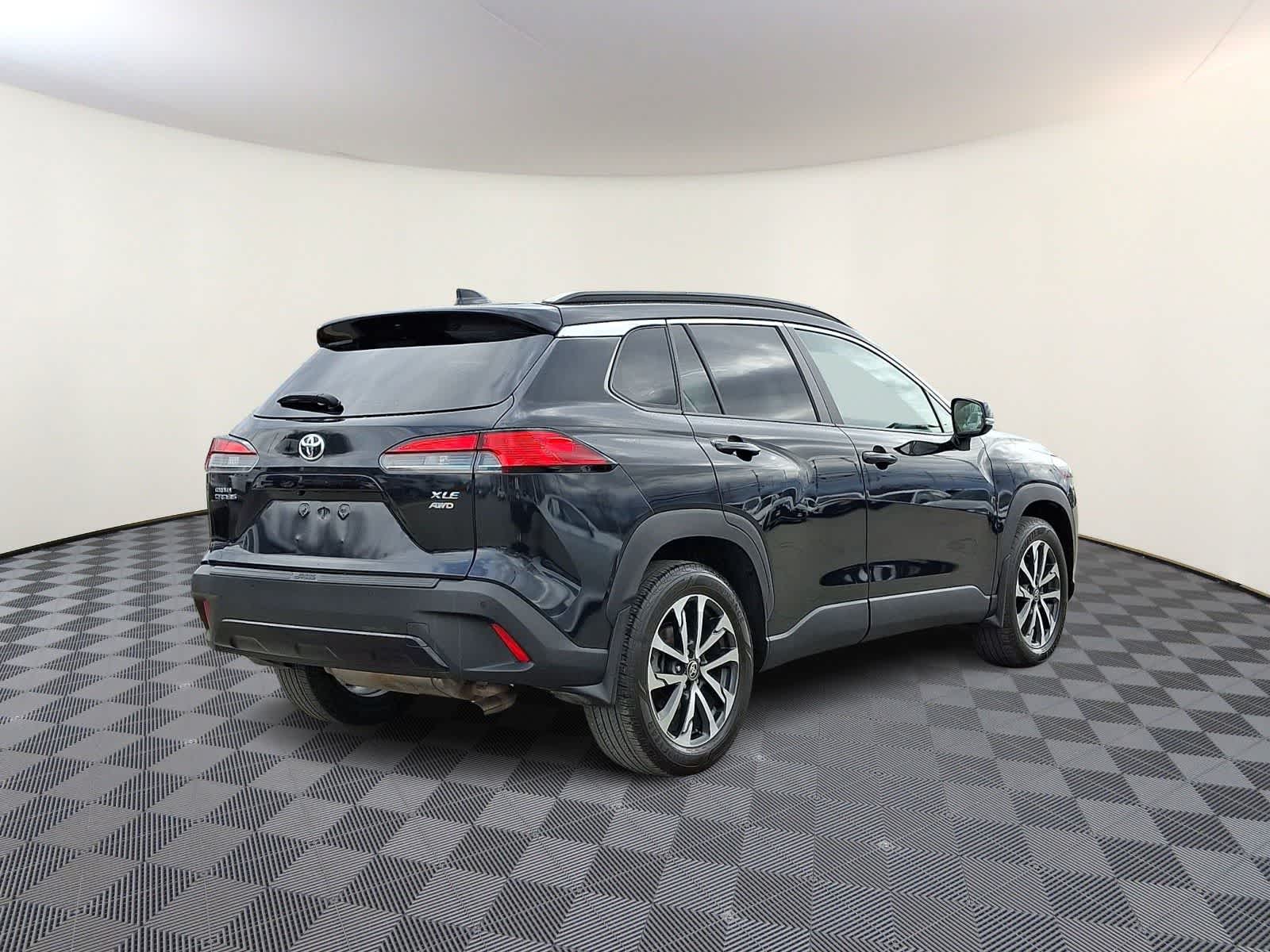 Thumbnail: 2022 Toyota Corolla Cross - 6