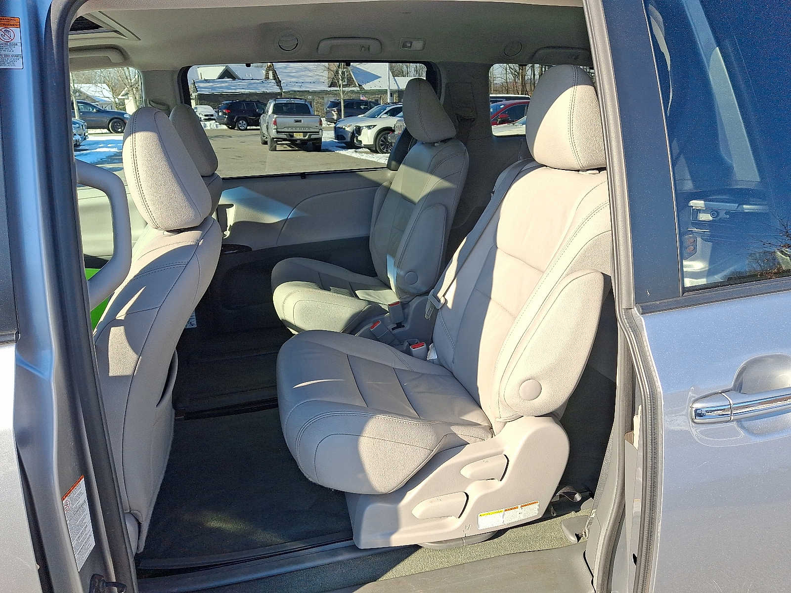 Thumbnail: 2015 Toyota Sienna - 12