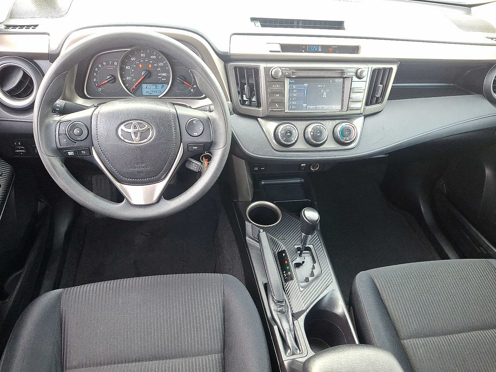 Thumbnail: 2015 Toyota RAV4 - 13