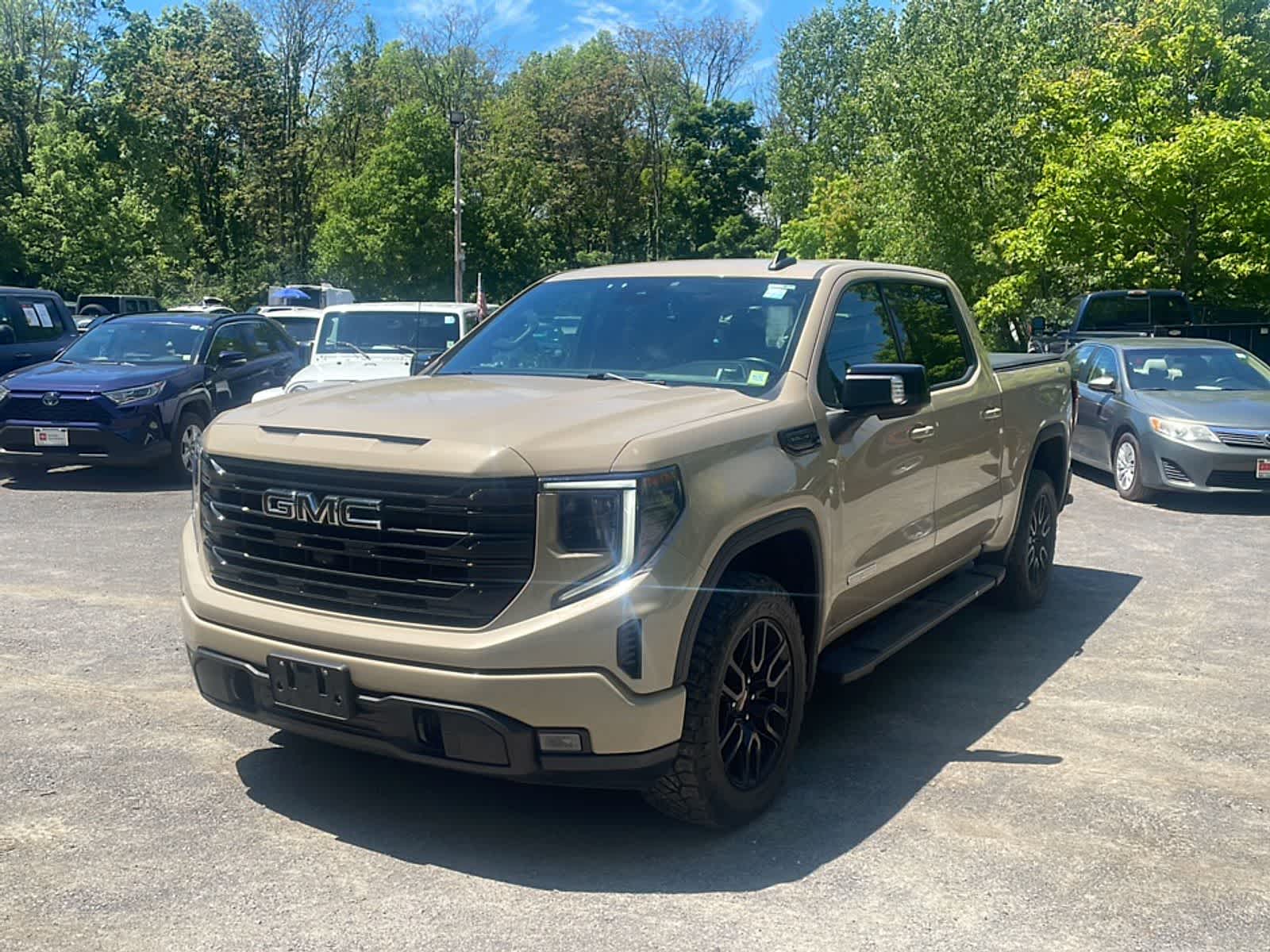 Thumbnail: 2023 GMC Sierra 1500 - 1