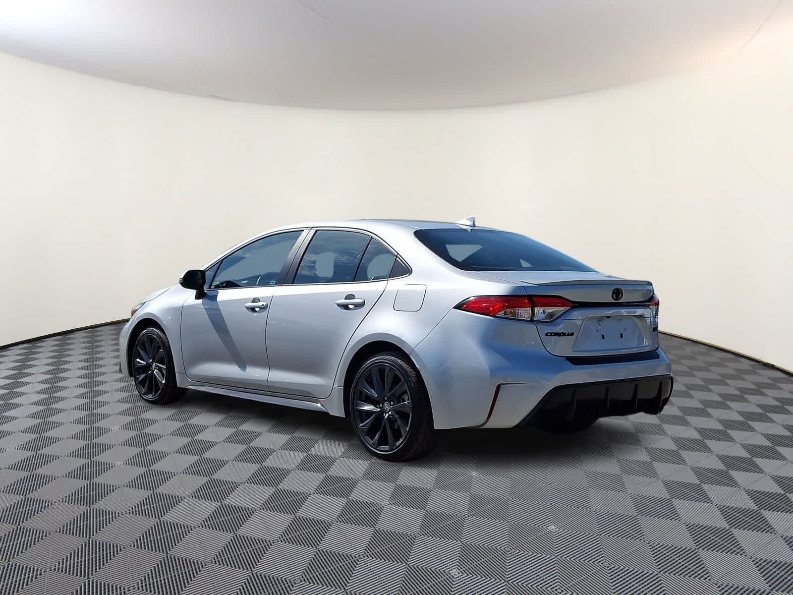 Thumbnail: 2024 Toyota Corolla - 9
