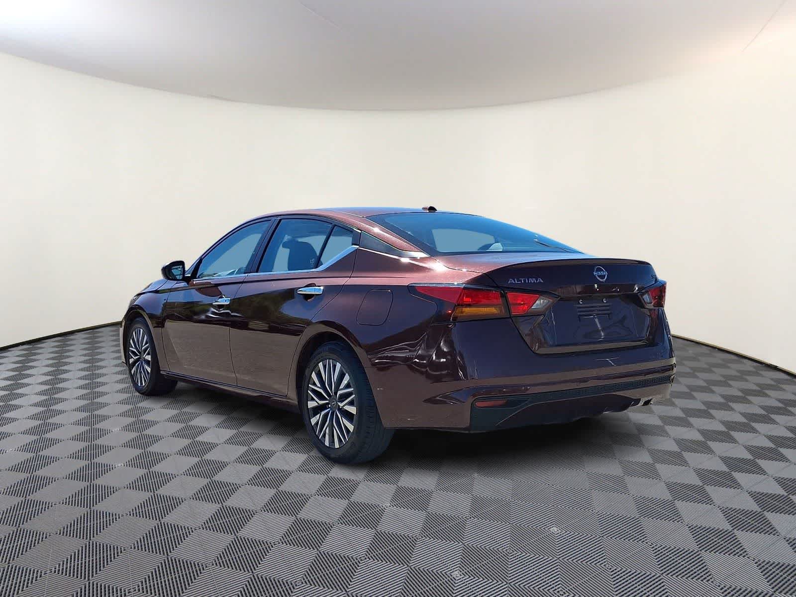 Thumbnail: 2024 Nissan Altima - 7