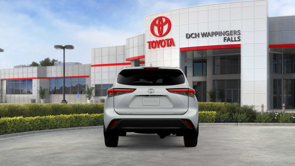 Thumbnail: 2026 Toyota Highlander - 28