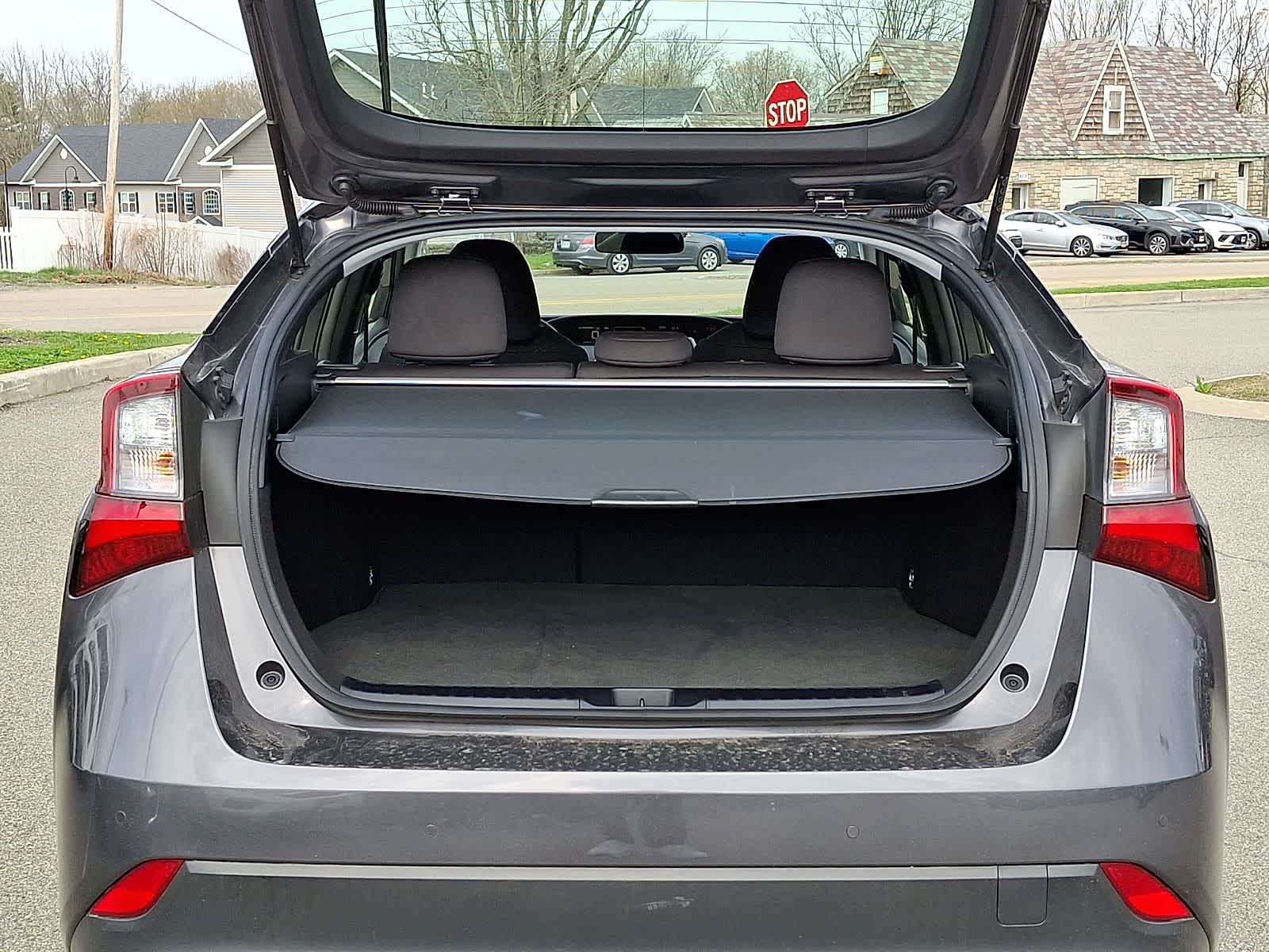 Thumbnail: 2021 Toyota Prius - 31