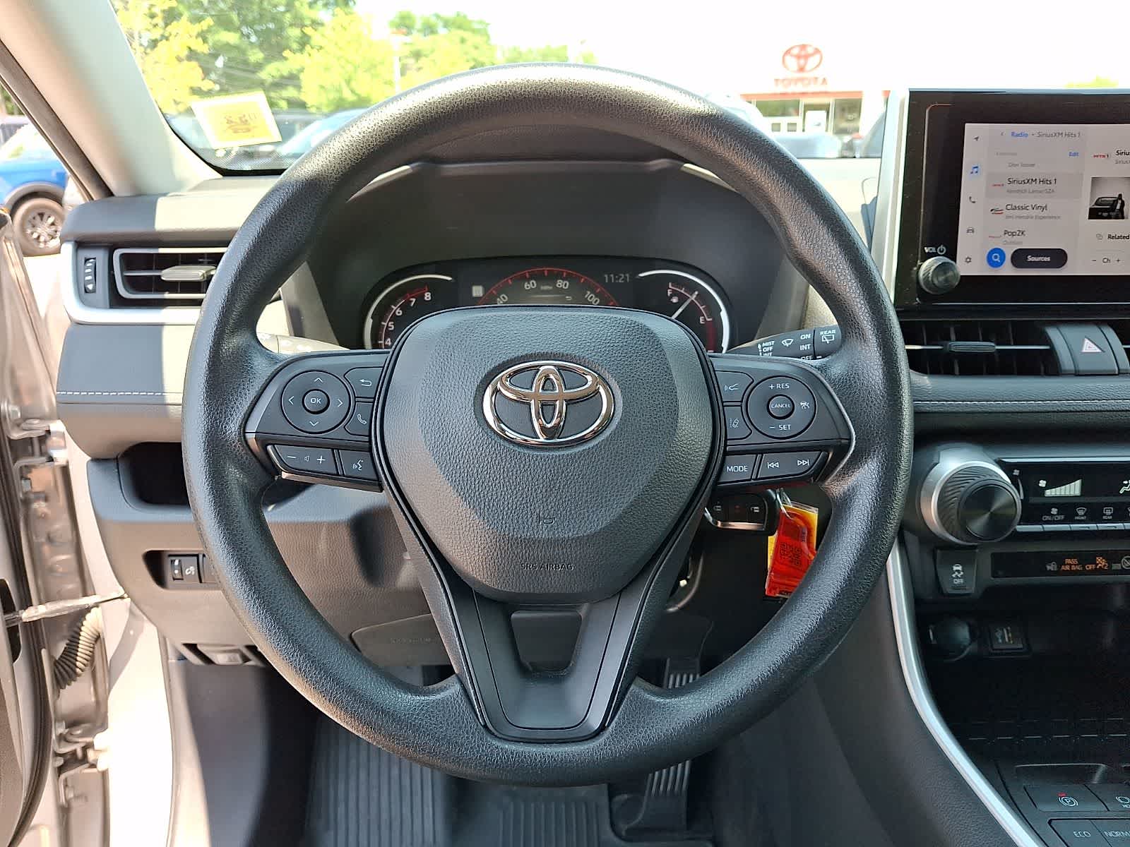 Thumbnail: 2023 Toyota RAV4 - 23