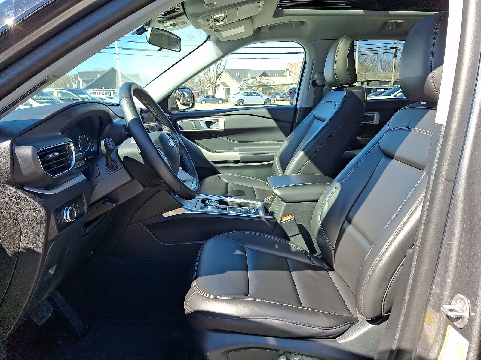 Thumbnail: 2023 Ford Explorer - 15