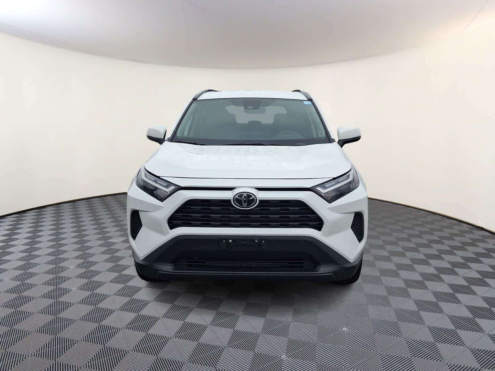 Thumbnail: 2025 Toyota RAV4 - 3