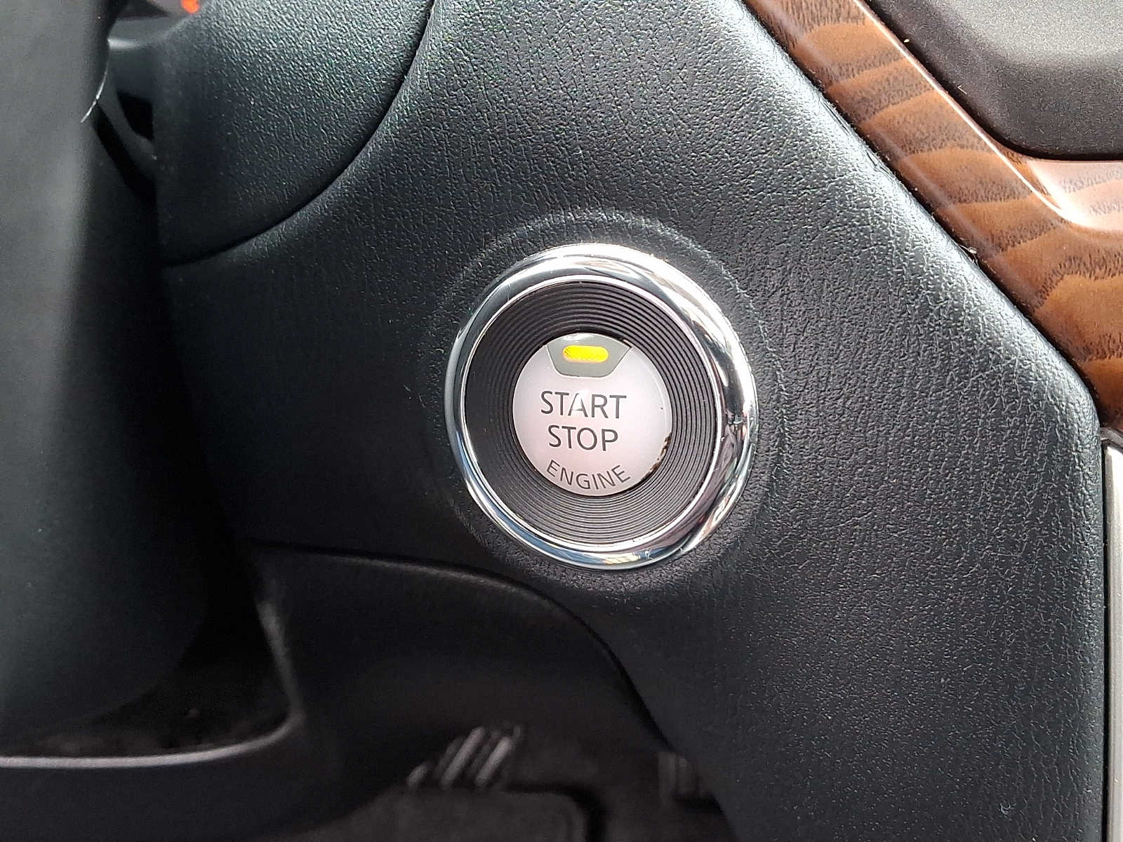 Thumbnail: 2020 Nissan Pathfinder - 27