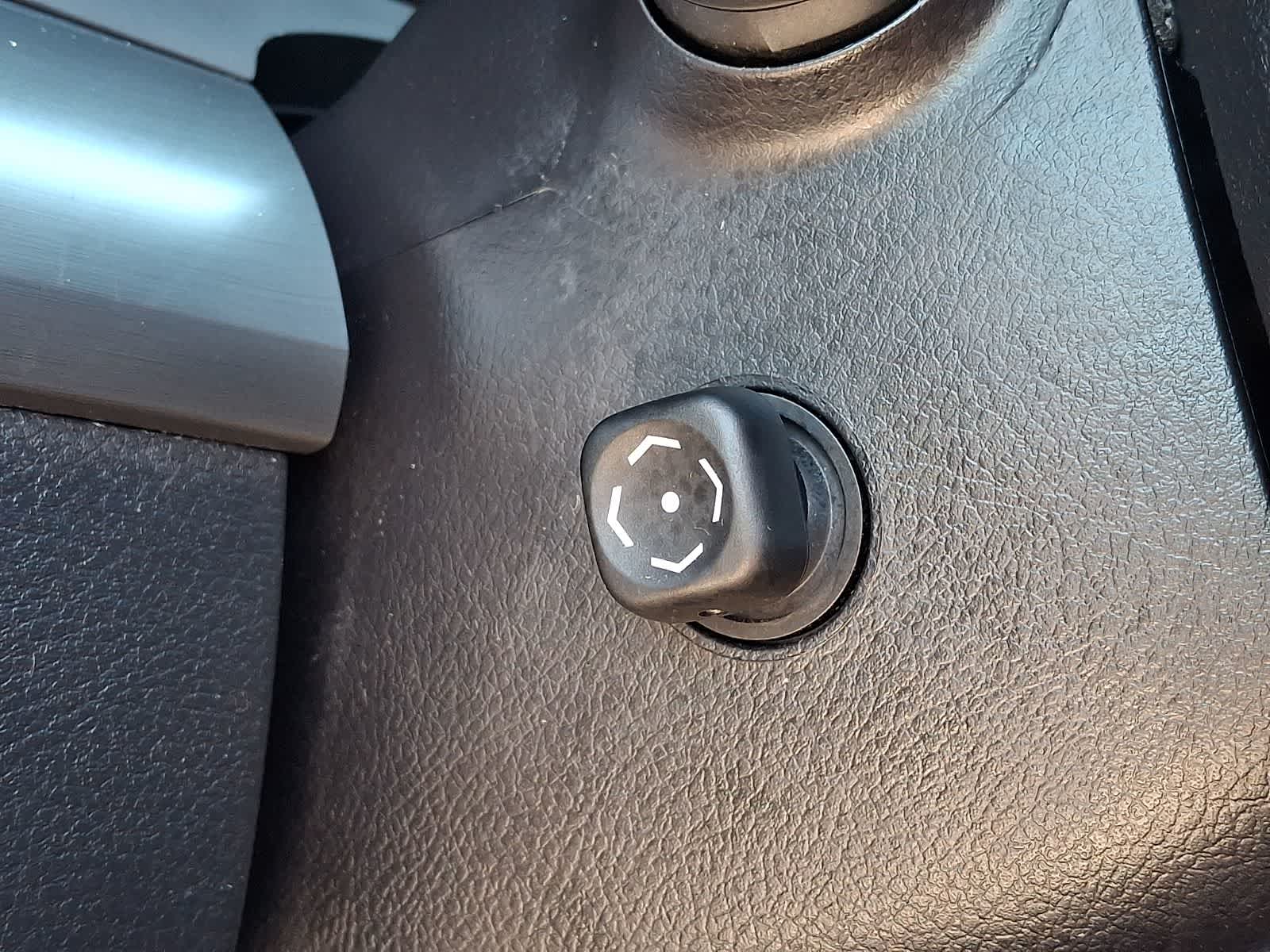 Thumbnail: 2019 Toyota Tundra - 31