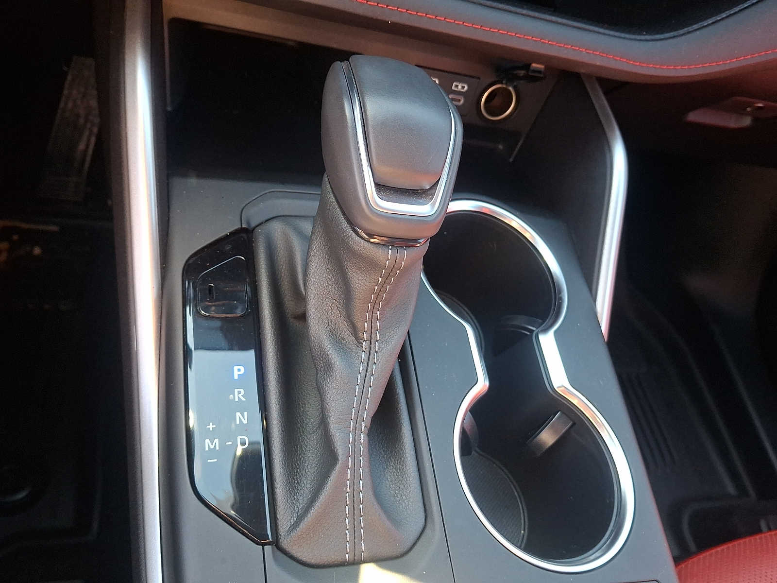 Thumbnail: 2024 Toyota Highlander - 20