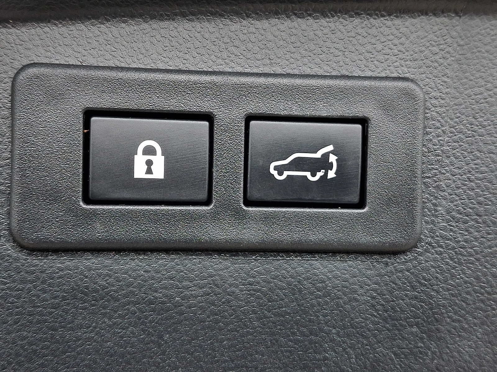 Thumbnail: 2020 Subaru Outback - 32