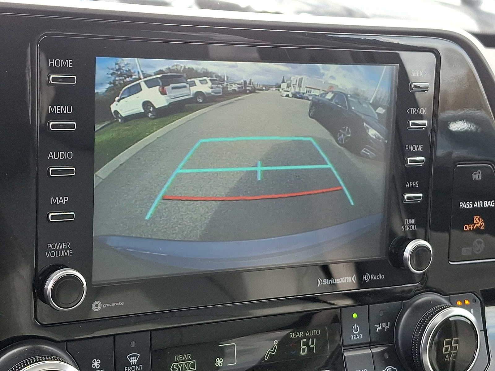 Thumbnail: 2022 Toyota Highlander - 23