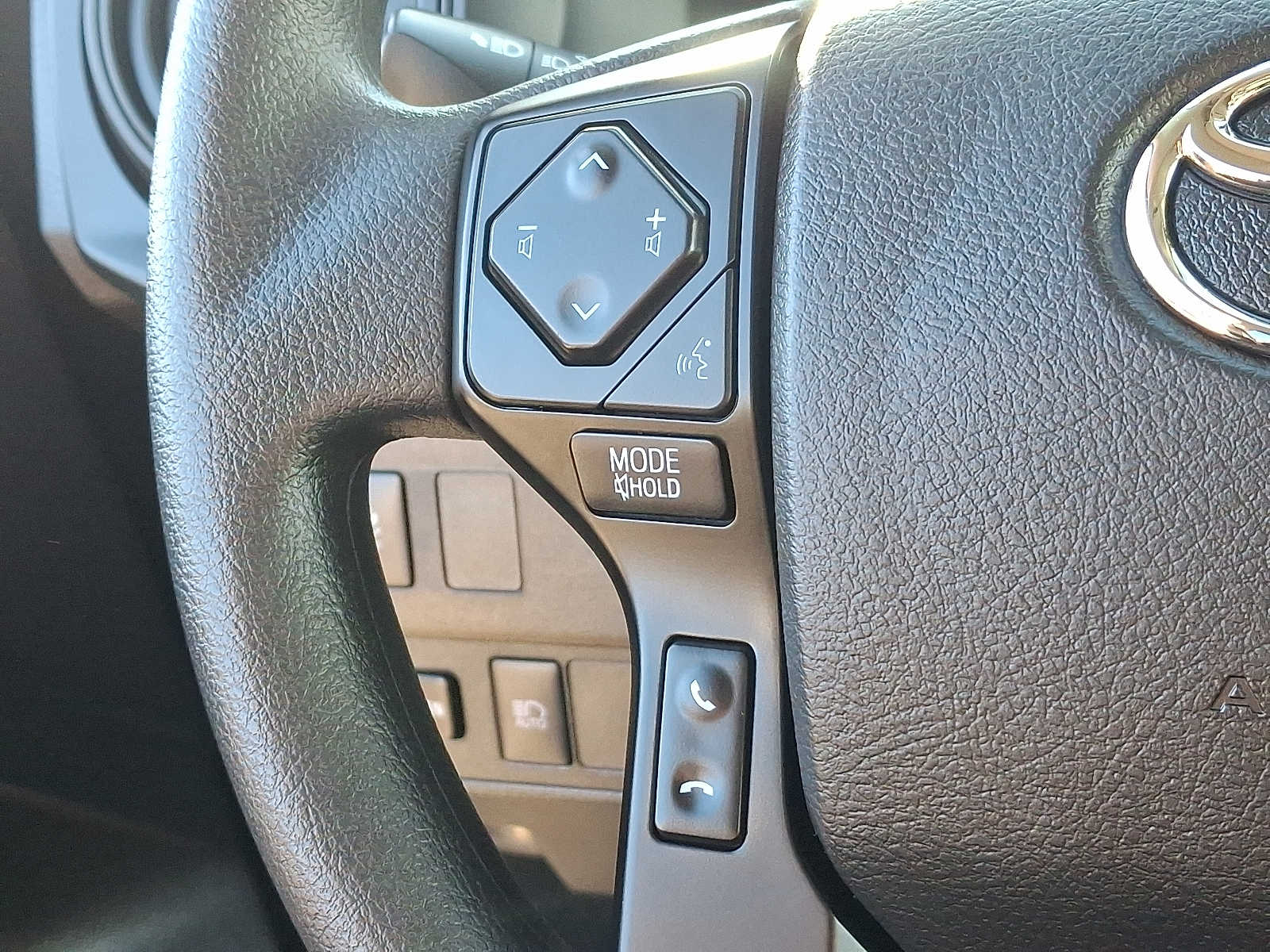 Thumbnail: 2023 Toyota Tacoma - 23