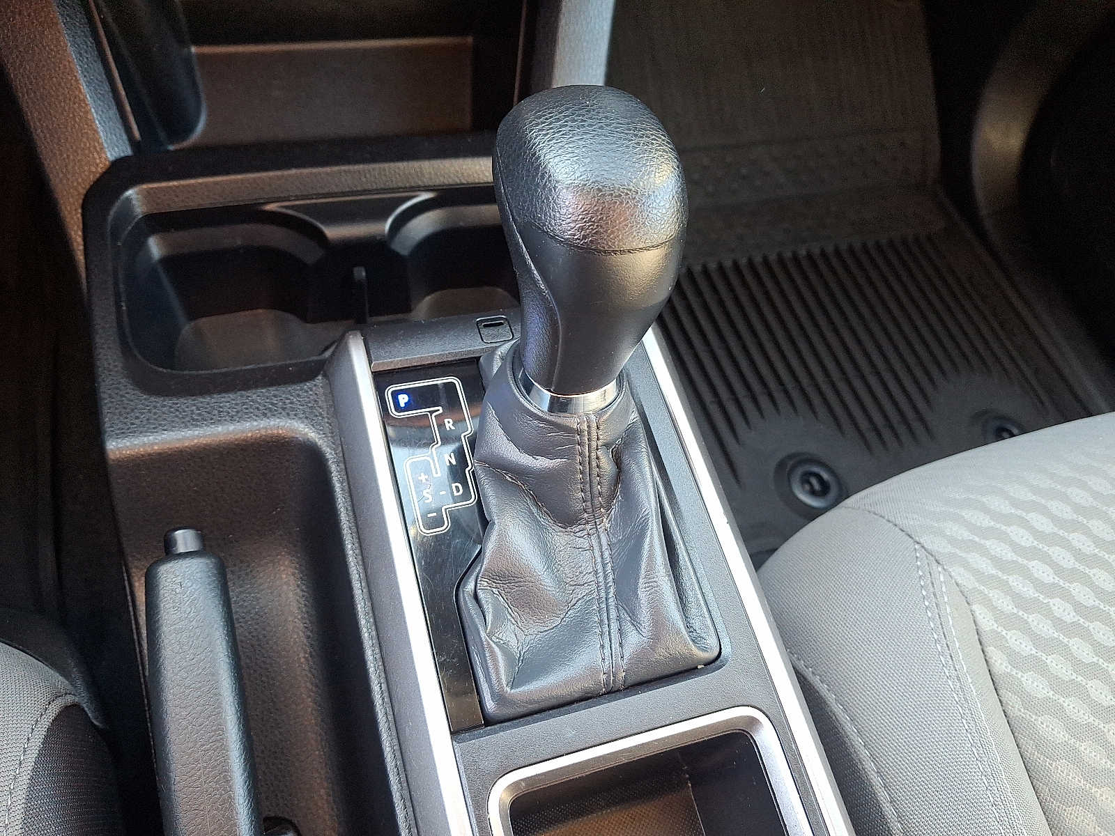 Thumbnail: 2023 Toyota Tacoma - 17