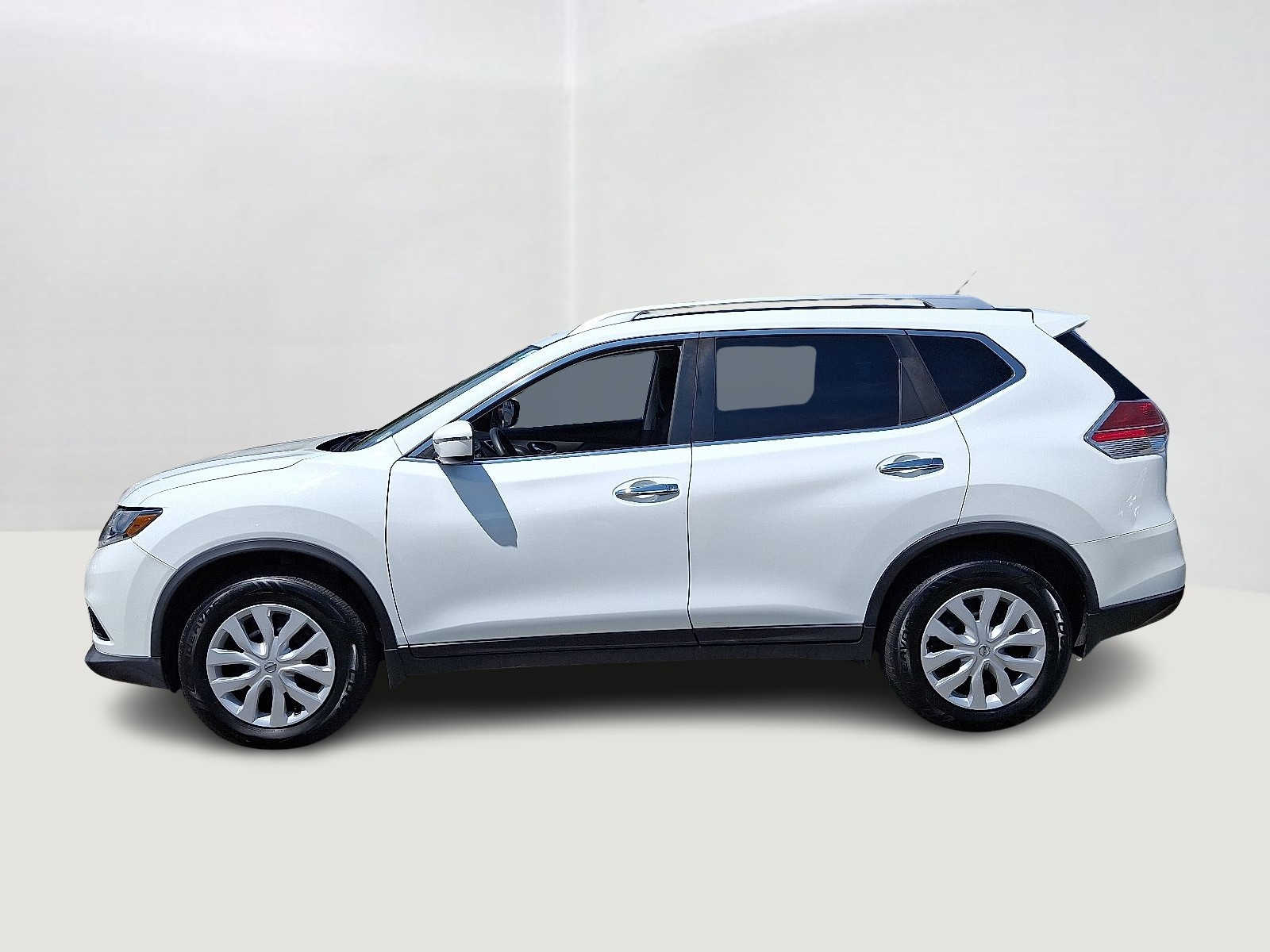 Thumbnail: 2016 Nissan Rogue - 8