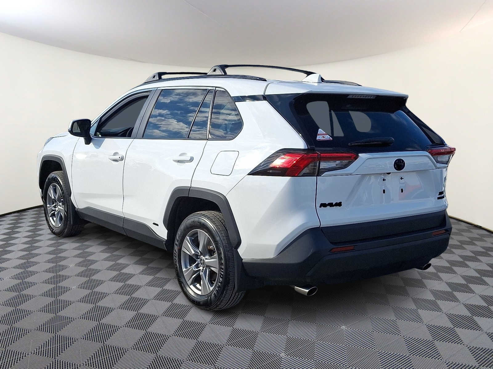 Thumbnail: 2024 Toyota RAV4 - 9