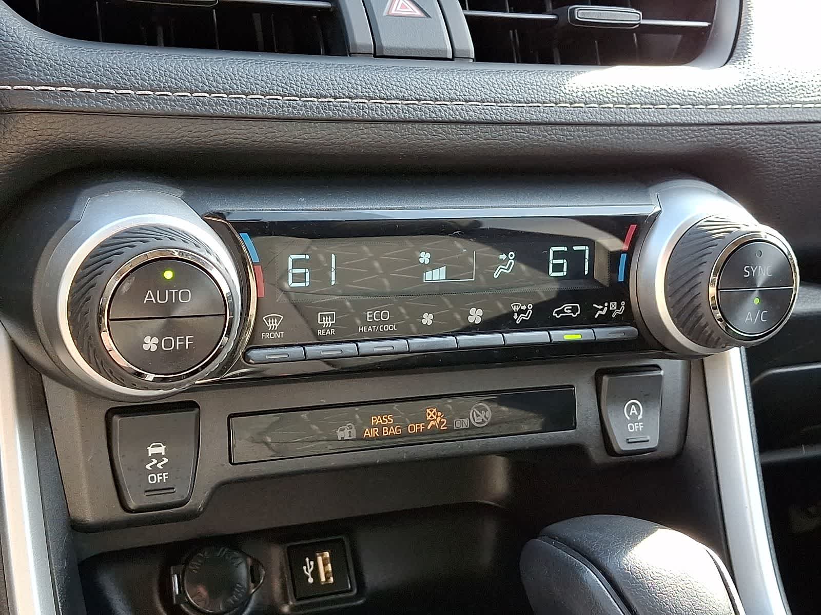 Thumbnail: 2024 Toyota RAV4 - 18