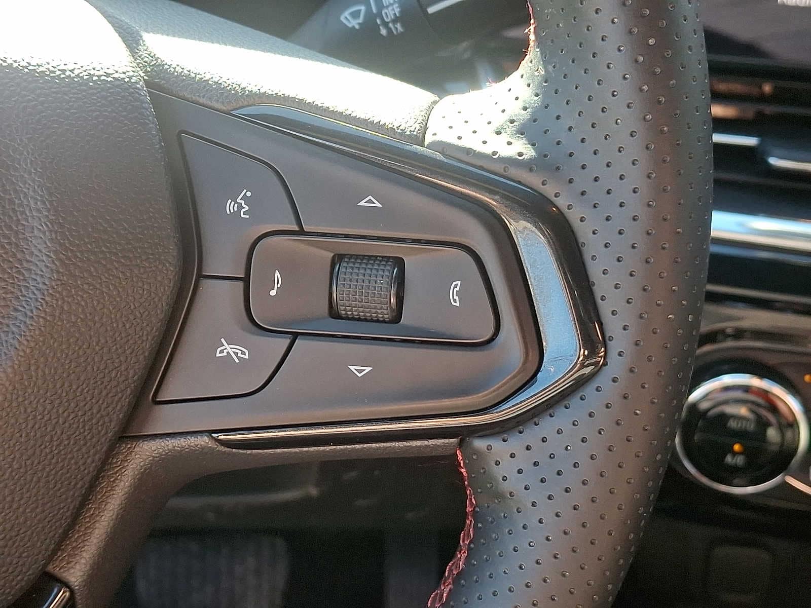 Thumbnail: 2024 Chevrolet Trax - 22