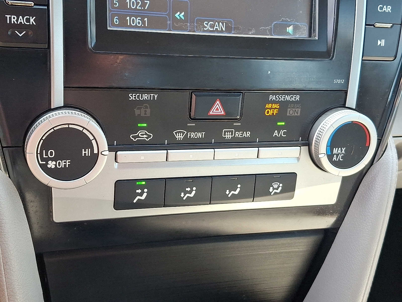Thumbnail: 2012 Toyota Camry - 17