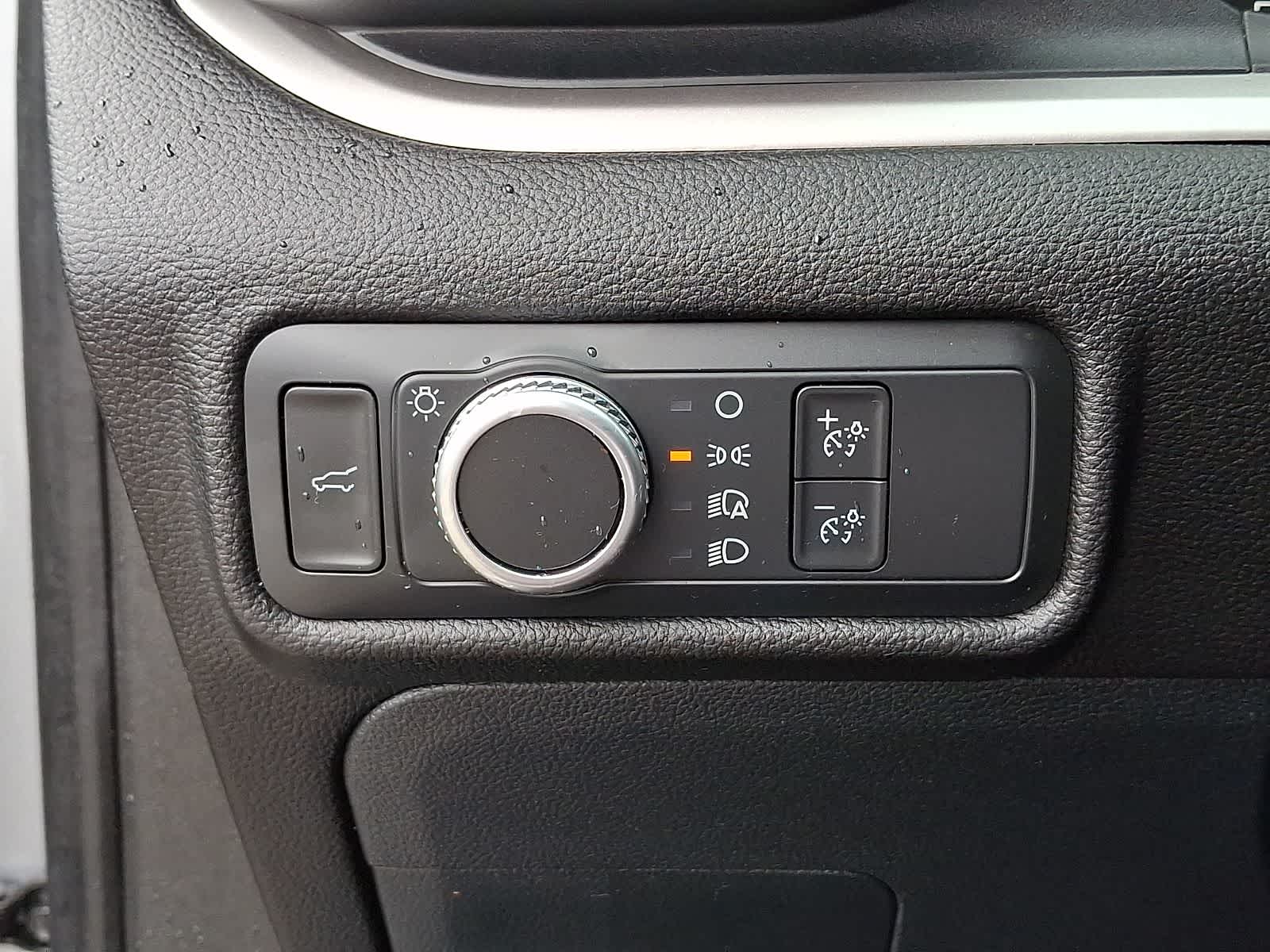 Thumbnail: 2022 Ford Explorer - 26