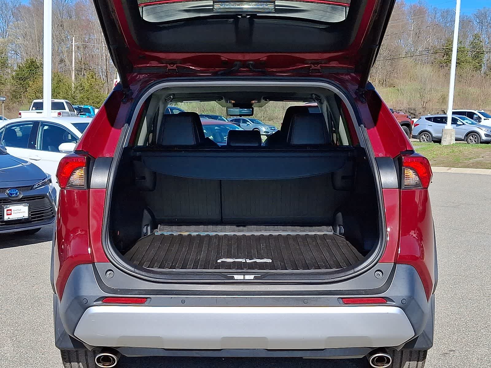 Thumbnail: 2019 Toyota RAV4 - 31